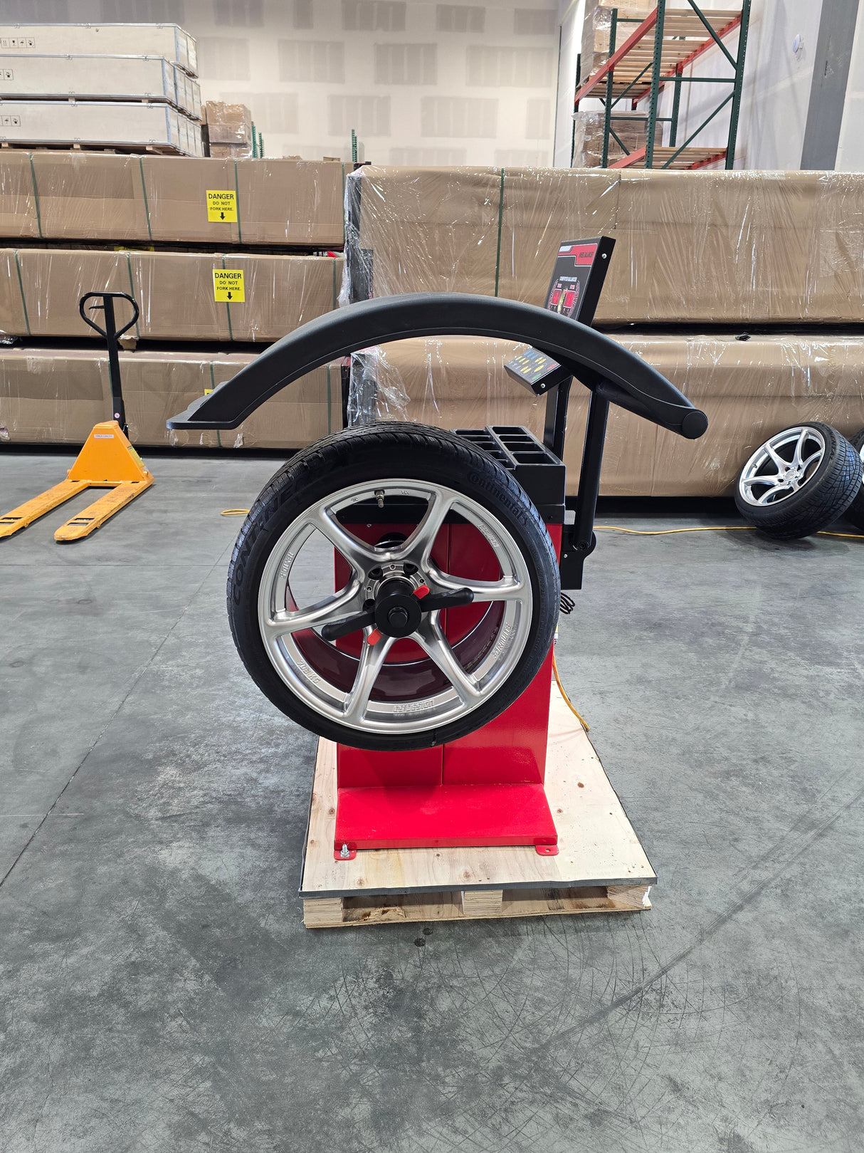 Olympic Equipment Direct-Drive Laser Computerized Wheel Balancer W820