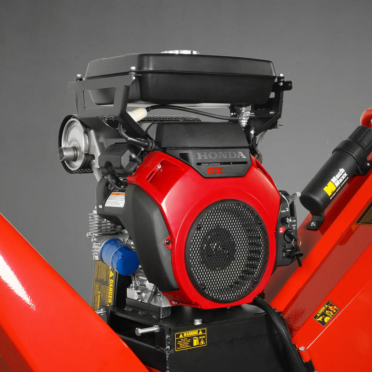 MechMaxx 8 inch HONDA E-Start 688cc 22hp Gas Powered 4 - Wheel Drum Wood Chipper with Taillight , B200