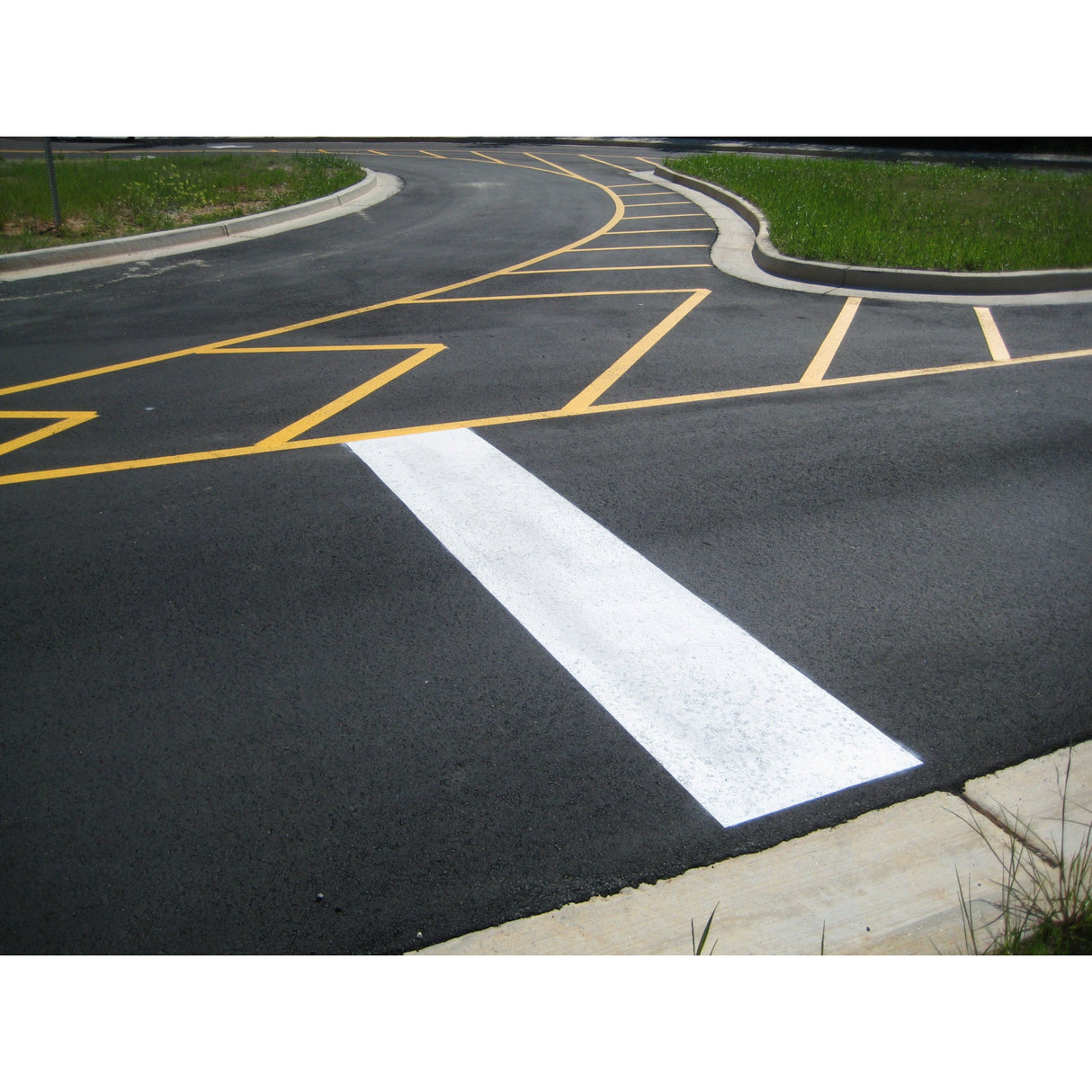 Newstripe Traffic Striping Paint Fast Dry 5 Gallon