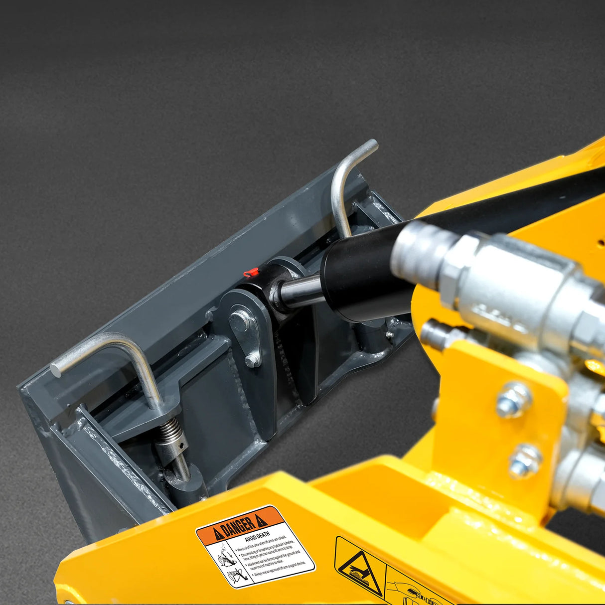 Mini Skid Steer Stand On Compact Track Loader ( 4 in 1 bucket included ) with 25HP KUBOTA D1105 Diesel Engine, Common Industry Interface (CII), CROBA STL1000