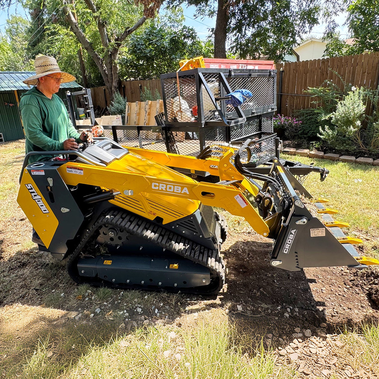 Mini Skid Steer Stand On Compact Track Loader ( 4 in 1 bucket included ) with 25HP KUBOTA D1105 Diesel Engine, Common Industry Interface (CII), CROBA STL1000