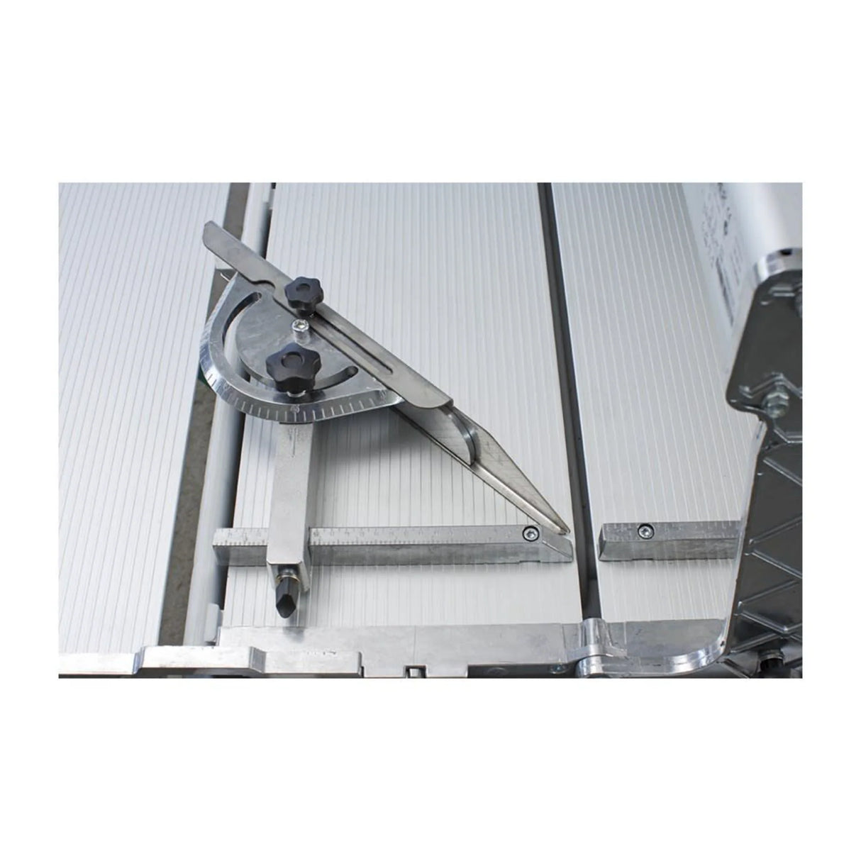 IMER Combicut iPower 14 in 240V 4 HP Tile Stone and Porcelain Saw 350