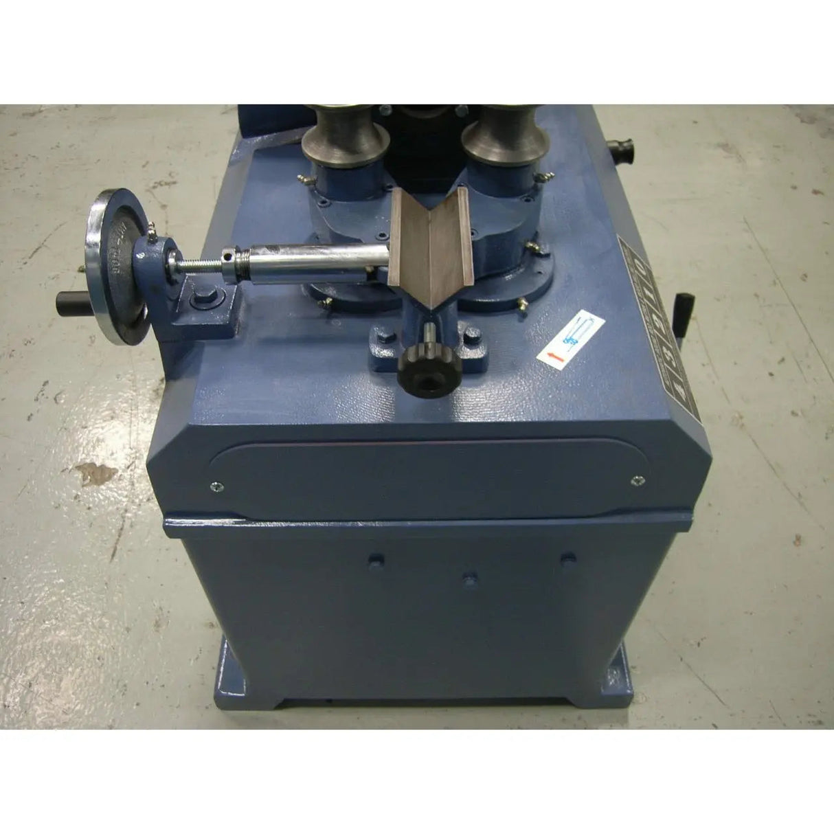 Oliver Machinery Round Rod Milling Machine - 7660
