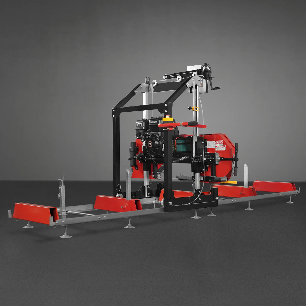 MechMaxx 26" Portable Sawmill, 459cc 15HP E-Start Gasoline Engine, 20" Board Width, 13' Track Length, SM-26