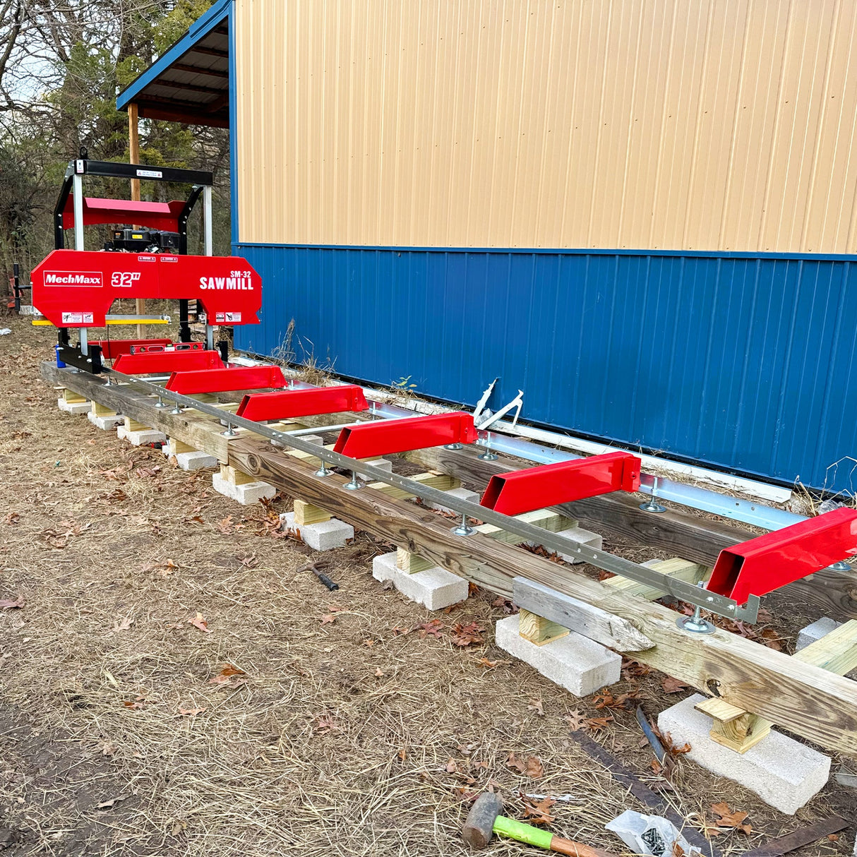 MechMaxx 32" Portable Sawmill (5 x Blades Included), 459cc 15HP E-Start Gasoline Engine, 26.5" Board Width, 20' Track Length (13' Track Length + 6.4' Track Extension Included), SM-32