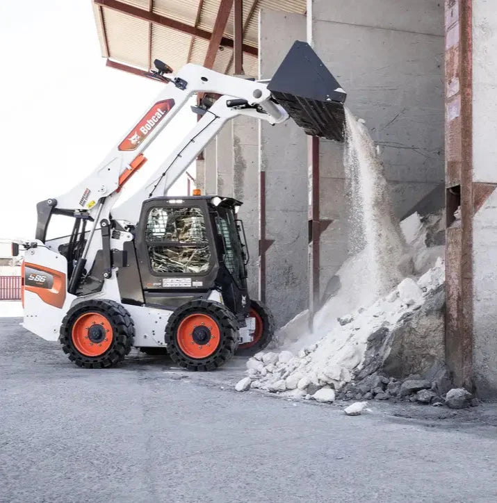 Ignite Attachments 68 in Skid Steer Severe Duty Bucket