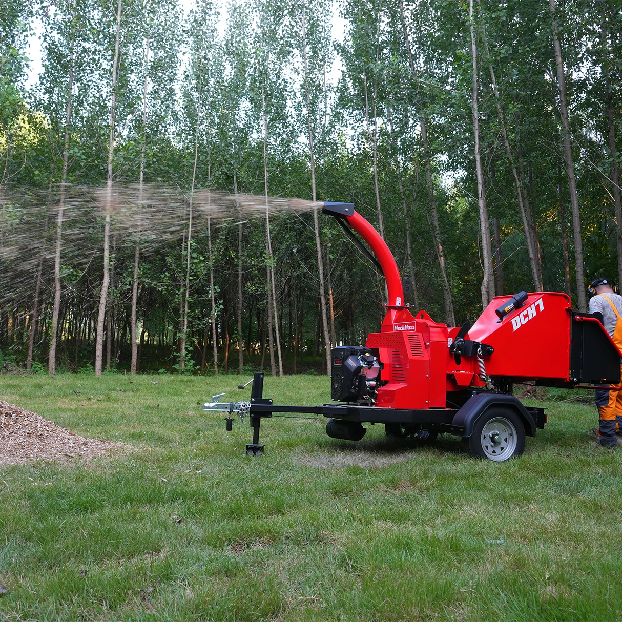 MechMaxx 25hp 750cc Twin Cylinder ZONSEN Petrol Engine 7" Hydraulic Feeding Wood Chipper,  DCH7