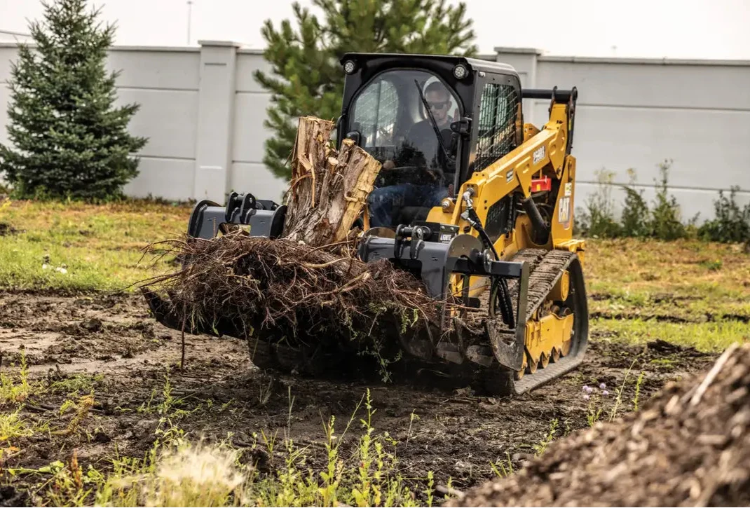 Ignite Attachments 67.9 in Skid Steer Root Grapple