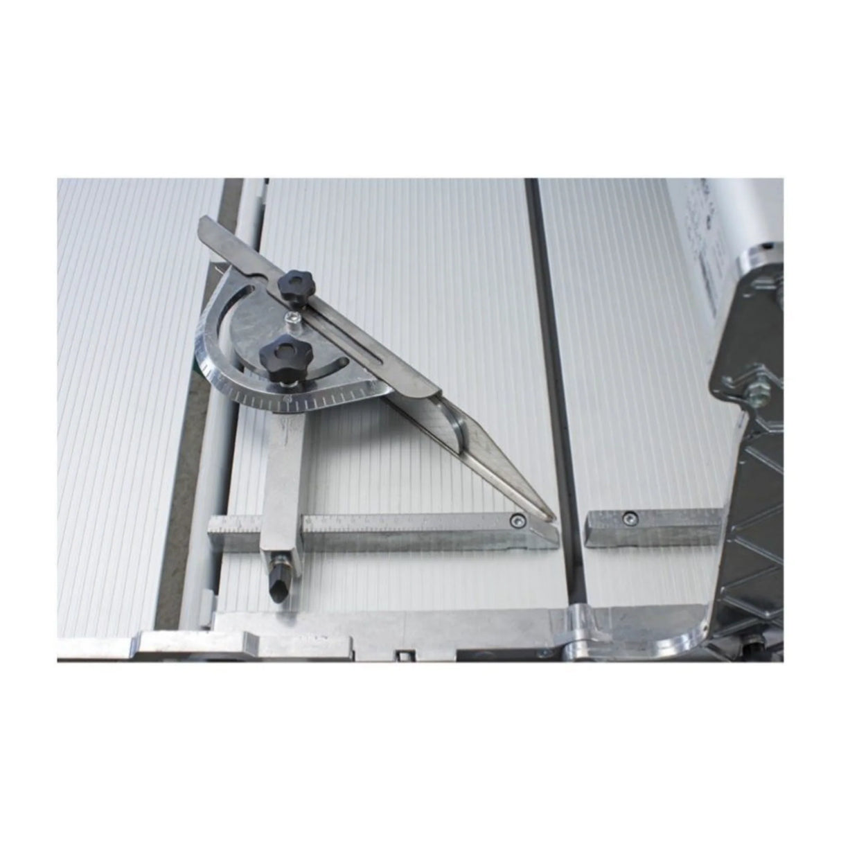 IMER Combicut 10 in 120V 1.75 HP Portable Tile Saw 250VA