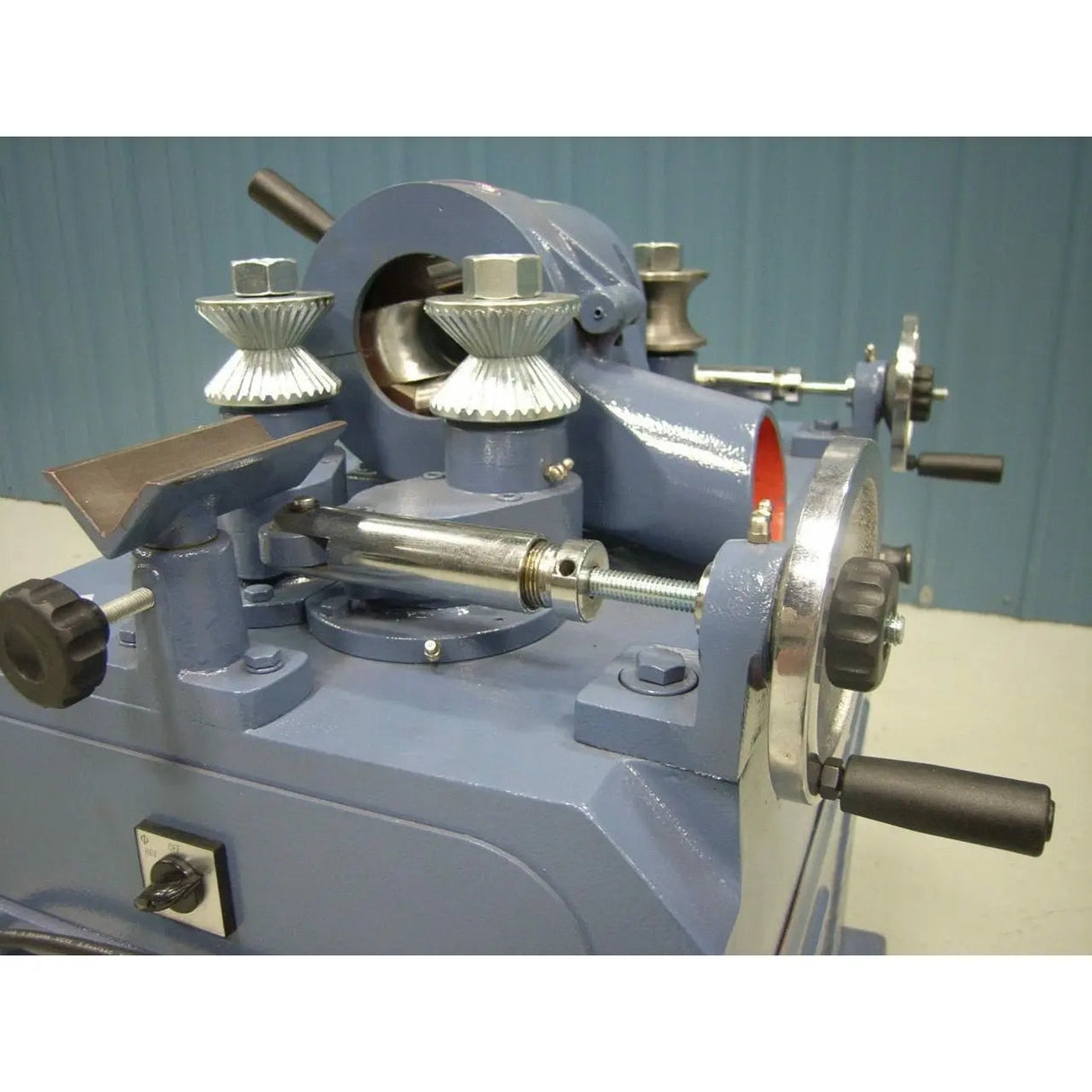 Oliver Machinery Round Rod Milling Machine - 7660