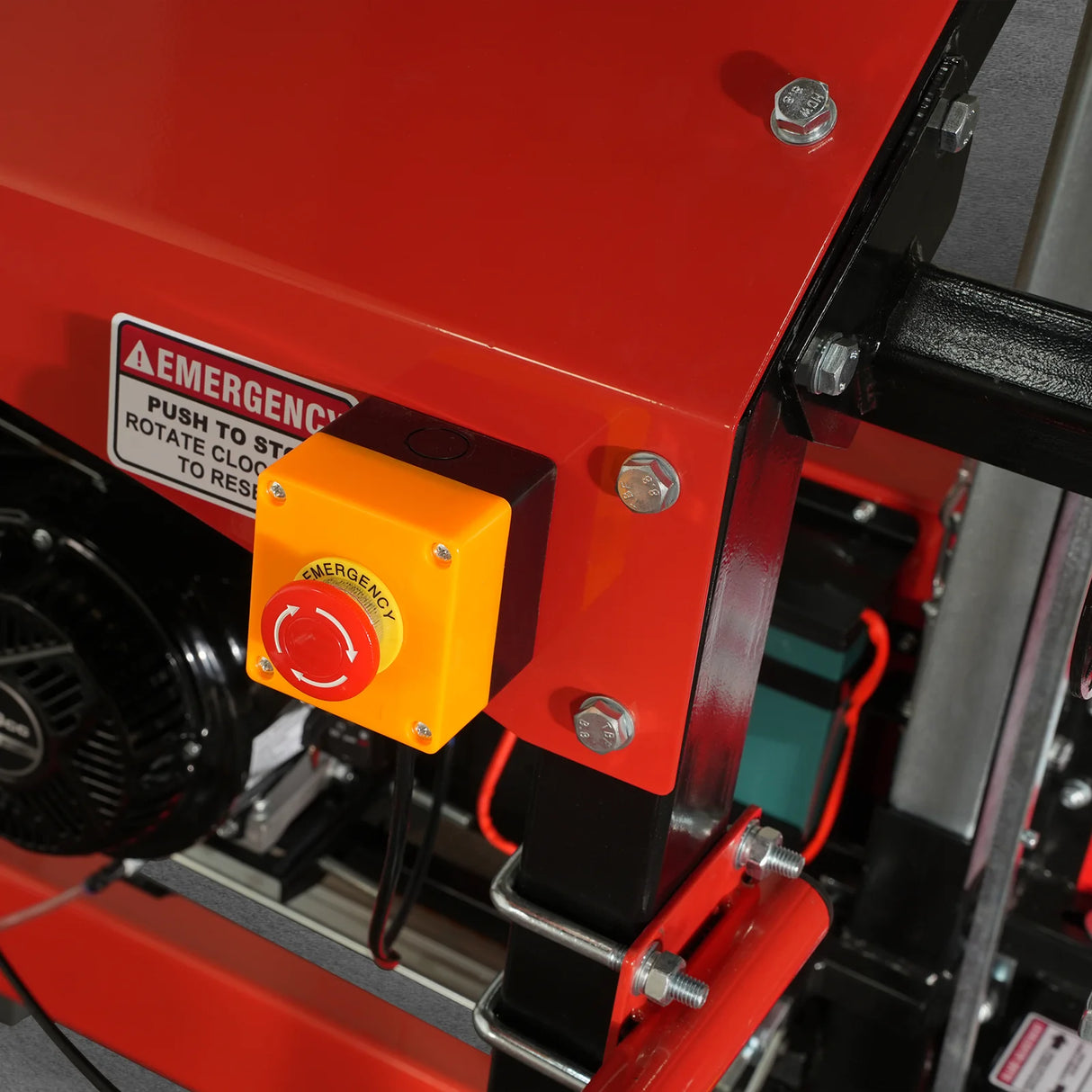 MechMaxx 32" Portable Sawmill, 459cc 15HP E-Start Gasoline Engine, 26.5" Board Width, 13' Track Length, SM-32