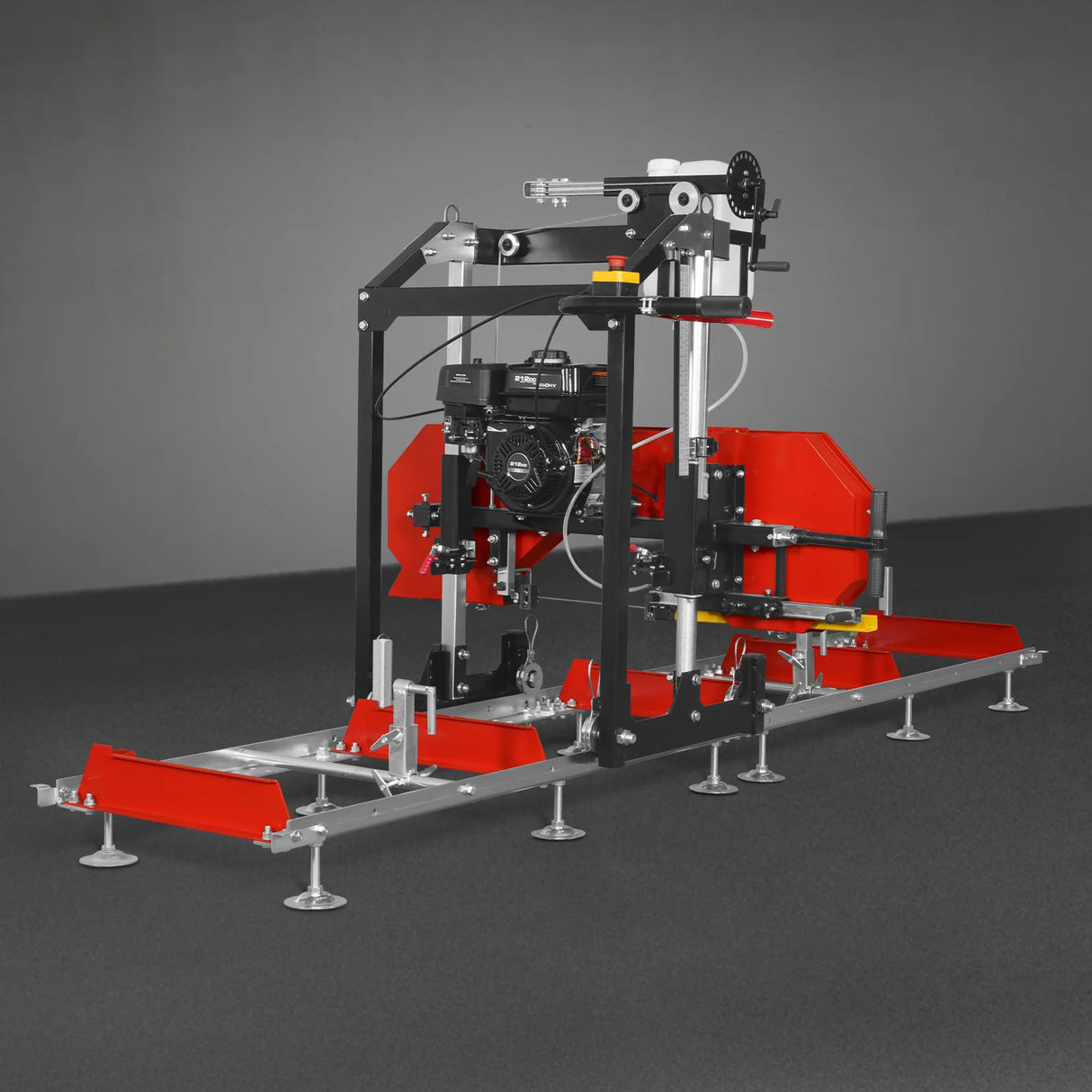 MechMaxx 18" Portable Sawmill, 212cc 7HP Gasoline Engine, 15" Board Width, 10' Track Length, SM-18